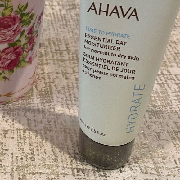 💄AHAVA Essential Day Moisturizer - Normal To Dry Skin New and Unopened. - Picture 5 of 5